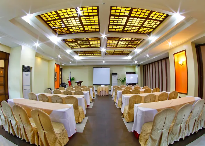 Sarrosa International And Residential 3*
