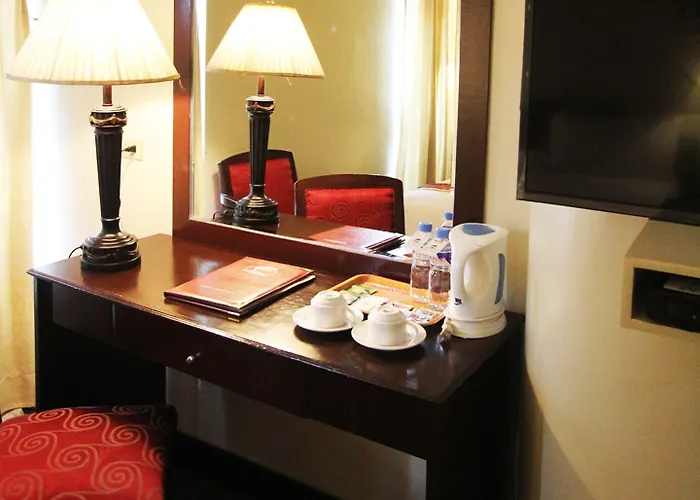 Hotel Sarrosa International And Residential