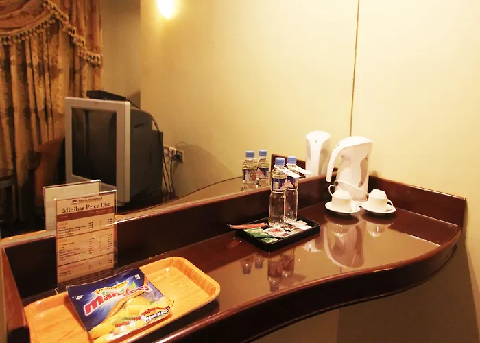Sarrosa International And Residential Отель 3*