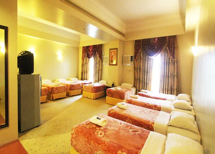 Sarrosa International And Residential Hotel