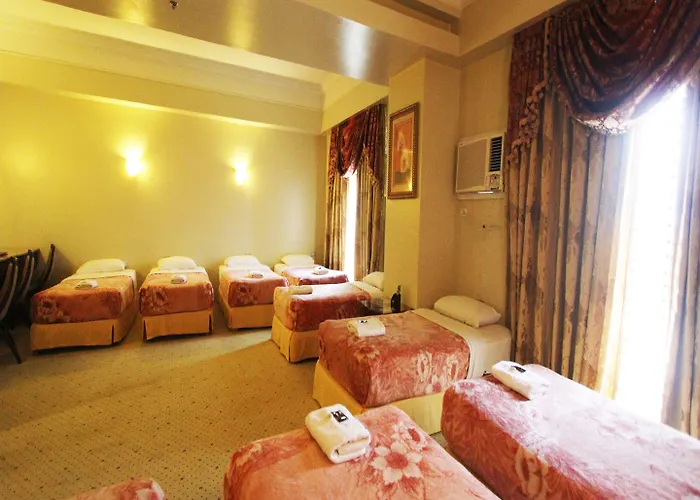 Sarrosa International And Residential Отель