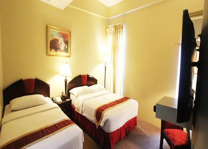 Отель Sarrosa International And Residential Себу