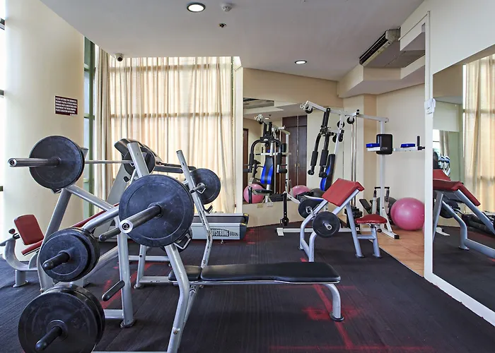 Sarrosa International And Residential Отель 3*