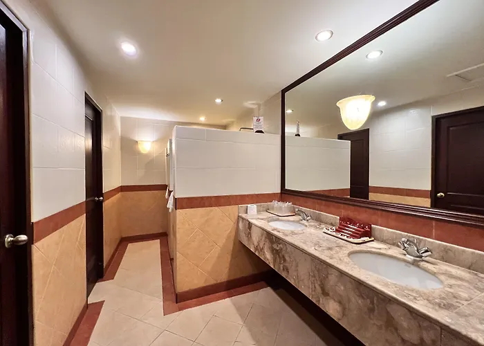 Sarrosa International And Residential 3* Cebu