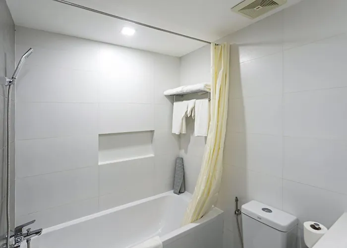 Sarrosa International And Residential 3* Cebu