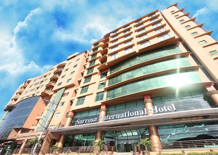 酒店 Sarrosa International And Residential